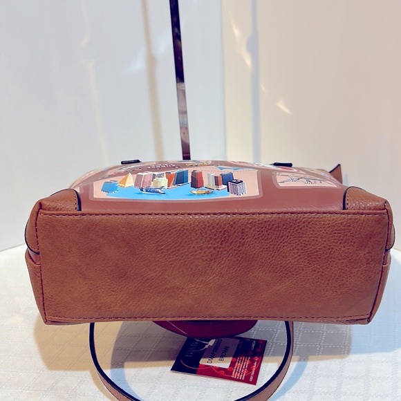 NWT BettyBoop Map Shoulder Bag with Lipstick Mirror & Bicycle/Eiffel Tower Chain - Picture 8 of 11